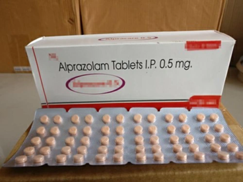 Alprazolam คือ, alprazolam, อัลปราโซแลม, ยาเสียสาว, กินแล้วง่วง, หมออั้ม อิราวัต, ยาเสียตัว, อัลปราโซแลม, ยาเสียสาว, กินแล้วง่วง, หมออั้ม อิราวัต, ยาเสียตัว