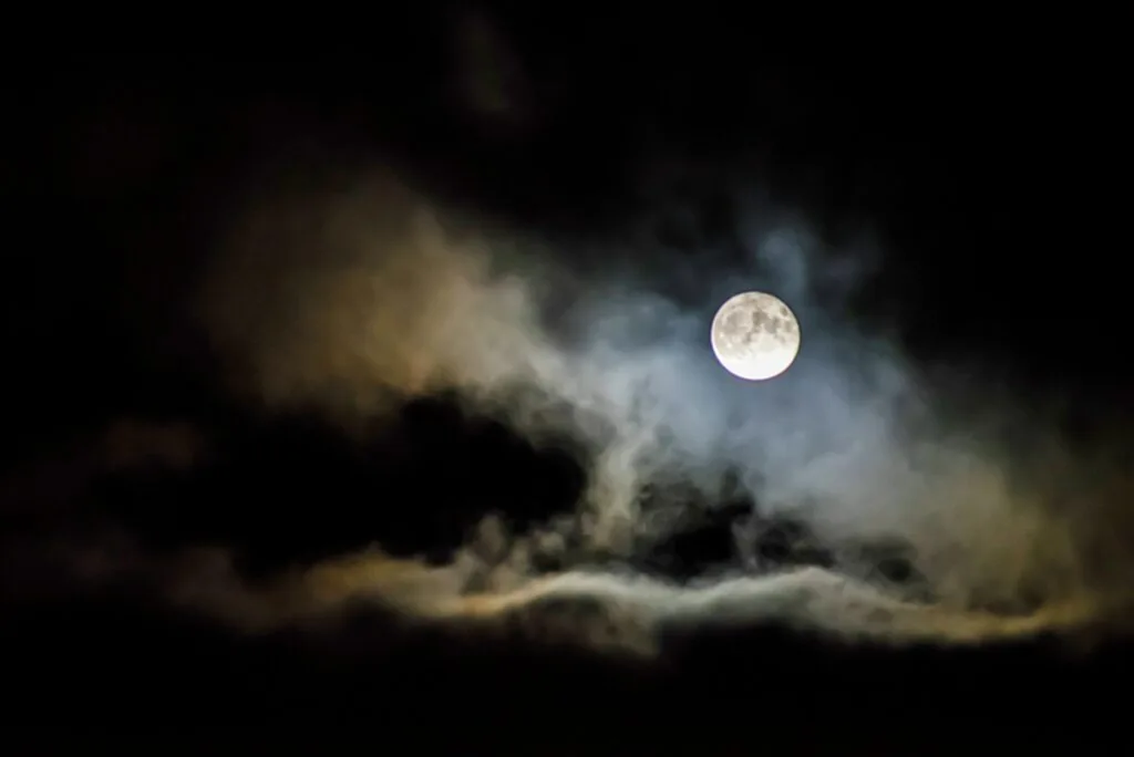 อาบ น้ํา แสงจันทร์ 2565, วิธี อาบ แสงจันทร์, ฉางเอ๋อ, เทศกาลไหว้พระจันทร์, วันอาบแสงจันทร์, อาบแสงจันทร์, พิธี อาบ แสงจันทร์, บทสวดอาบแสงจันทร์, ขั้นตอนอาบน้ำจันทร์
