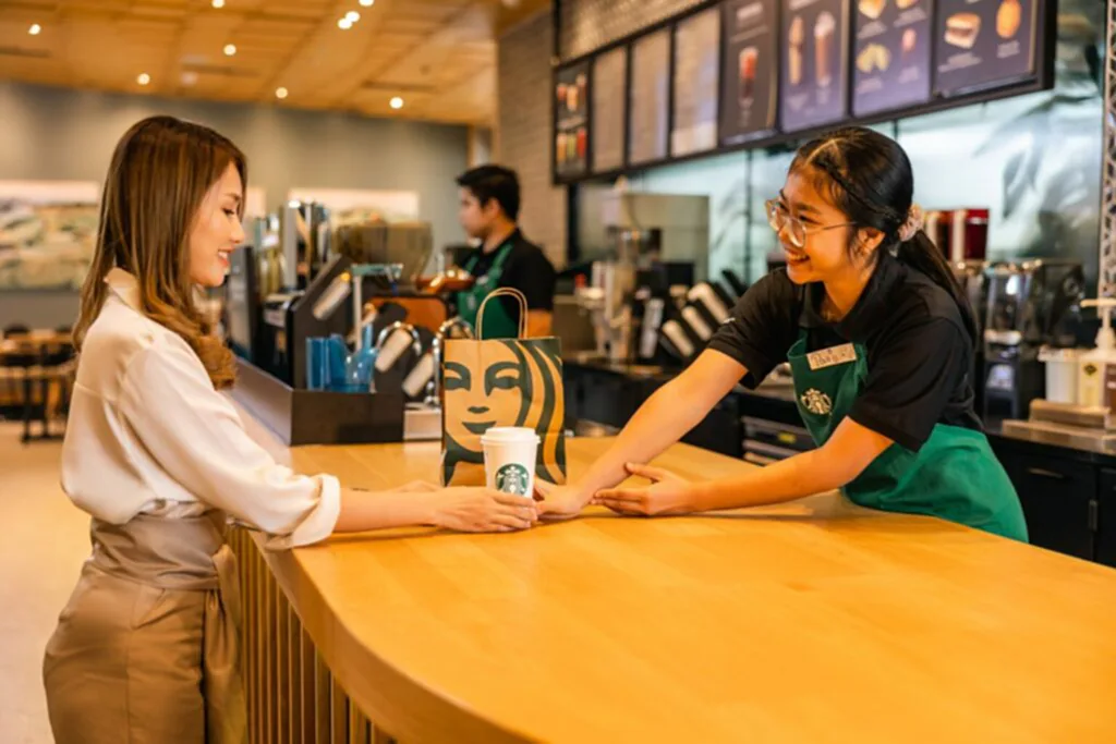สตาร์บัคส์, Starbucks, ลาว, ผลิตกาแฟ, ร้านกาแฟ, Coffee Concepts, Maxim’s Caterers, Starbucks Experience