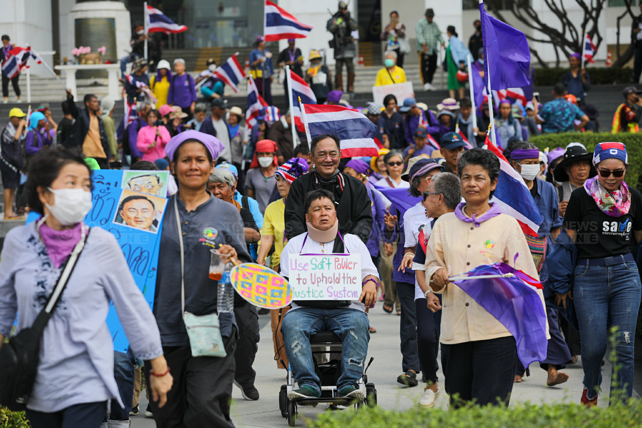 "คปท." ผนึกกำลัง "หมอตุลย์" บุกป.ป.ช. ร้องสอบรมว.ยุติธรรม