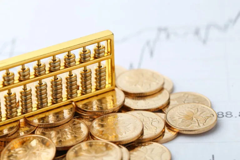 ราคาทองคำ พุ่งสูงต่อเนื่อง ออมทอง ผ่อนทอง ต่างกันยังไง ซื้อทองเก็งกำไรได้อย่างไรบ้าง เหมาะกับใคร แล้วลงทุนแบบไหน ผลตอบแทนดีที่สุด