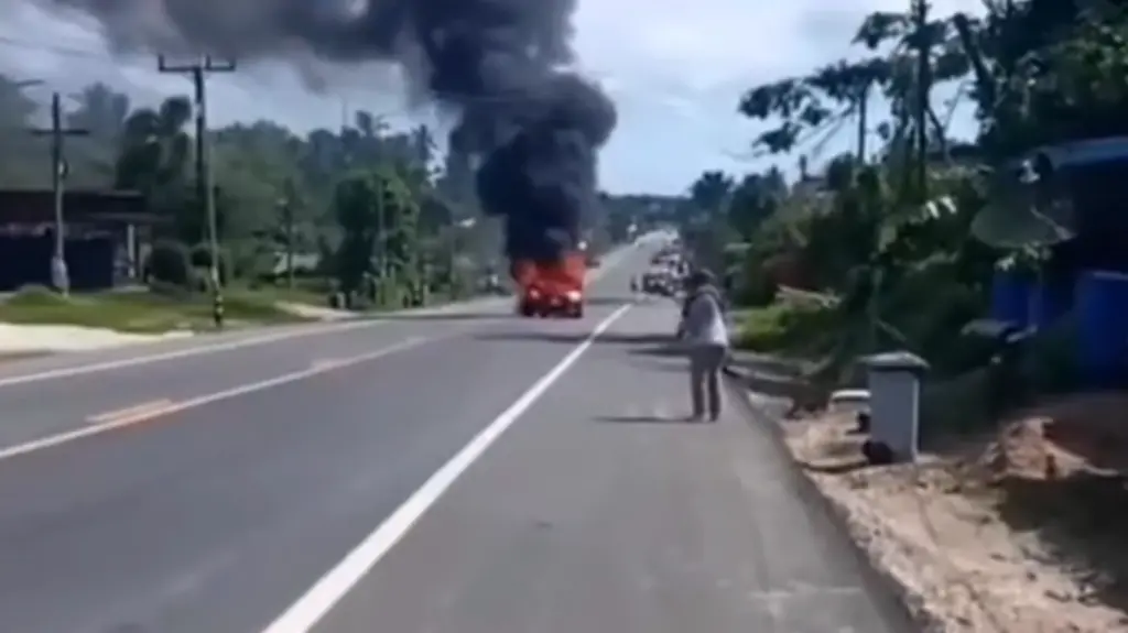 คนร้ายซุกระเบิดใต้ท้องรถ