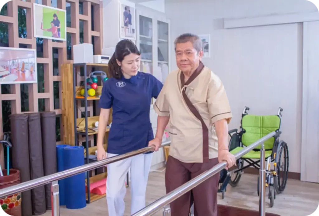 Ishii ศูนย์ฟื้นฟูผู้ป่วยโรคหลอดเลือดสมองชื่อดังอีกแห่งหนึ่งในไทย ที่นี่หลัก ๆ แล้วจะอ้างอิงจากหลักการทำกายภาพบำบัดจากโรงพยาบาลอิชิ ประเทศญี่ปุ่น ซึ่งประสบความสำเร็จอย่างมากในการทำกายภาพบำบัดผู้ป่วย ทั้งผู้ป่วยสโตรก และผู้ป่วยโรคกระดูกและกล้ามเนื้อ ด้วยการออกแบบโปรแกรมฟื้นฟูให้เหมาะสมกับความต้องการและสภาพร่างกายของผู้ป่วยแบบรายบุคคล ให้ความสำคัญกับการฟื้นฟูทั้งทางร่างกาย จิตใจและสังคม 