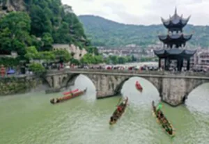 (GloriousGuizhou)CHINA-GUIZHOU-ZHENYUAN-WATER TOWN-DRAGON BOAT (CN)