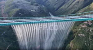 จีนฉลองสะพานสูงสุดในโลก