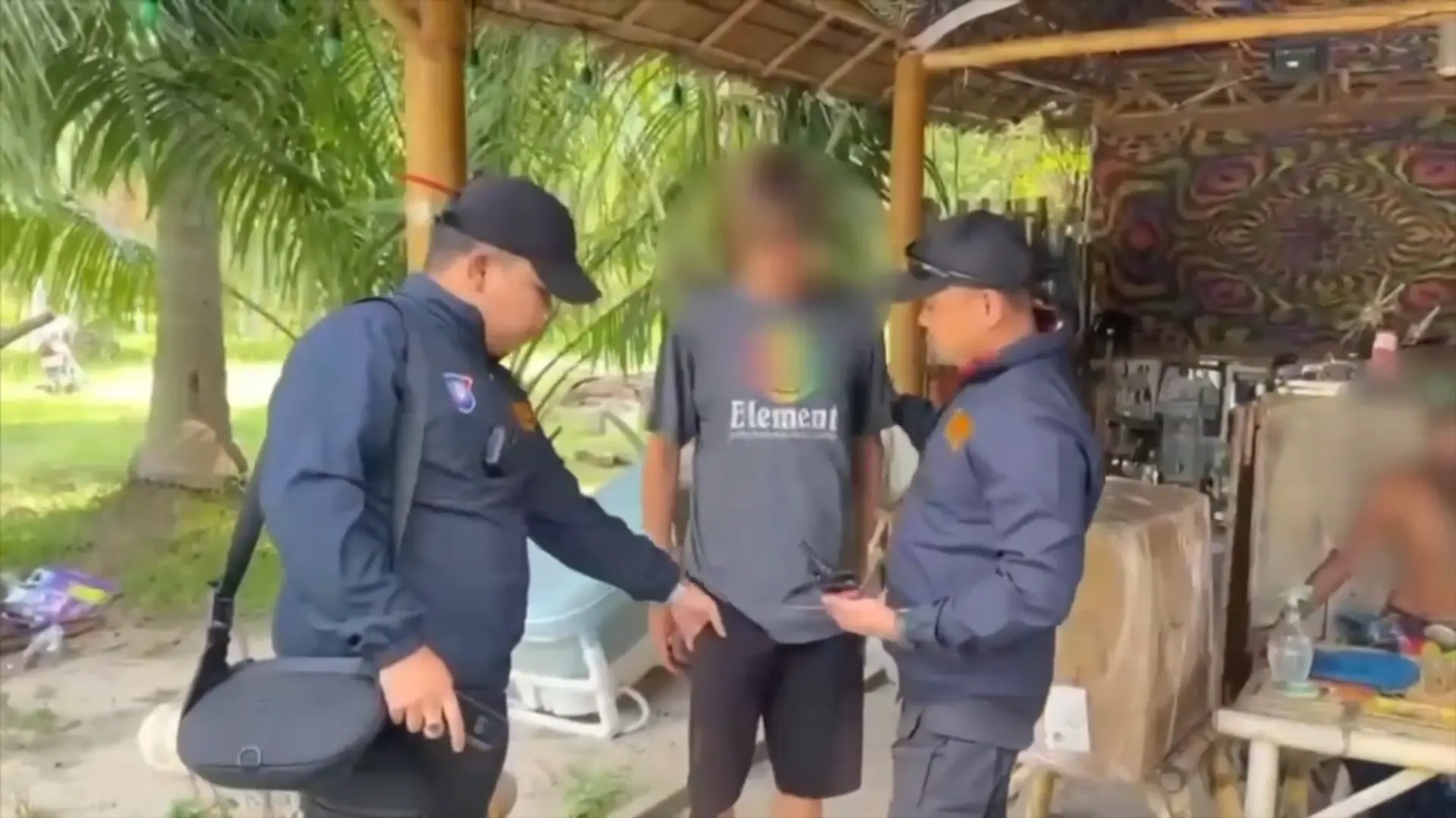 รวบหนุ่มรัสเซีย
