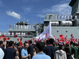 เรือรบจีนเทียบท่าไทย