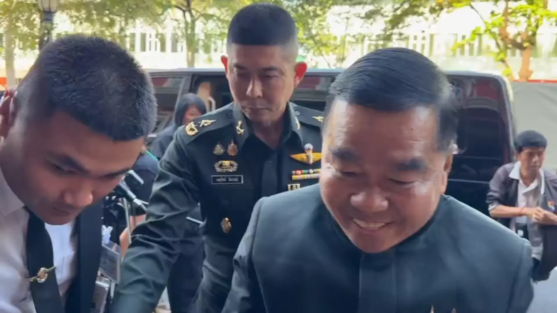 บิ๊กเล็ก