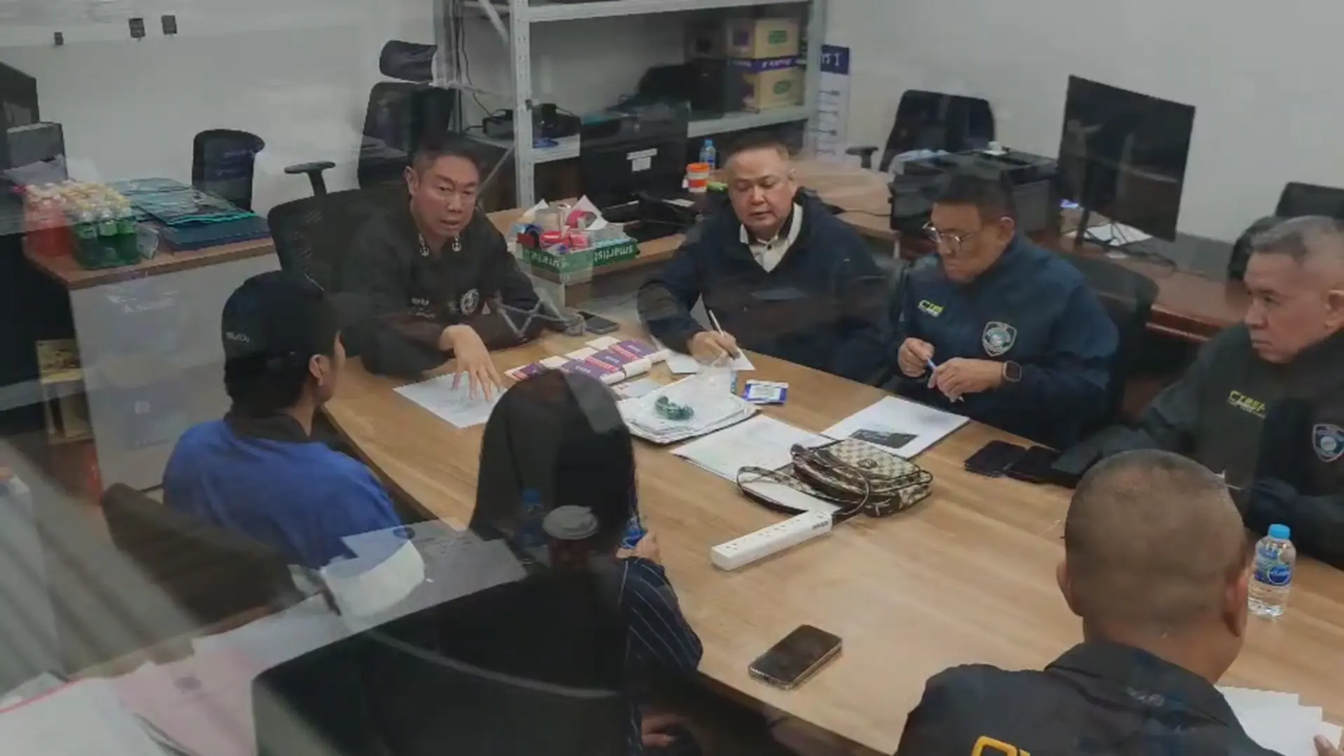 รวบแก๊งสแกมเมอร์