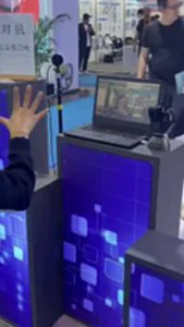 คน VS หุ่นยนต์แข่งเป่ายิงฉุบ