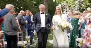 นายกออสซี่แต่งงาน