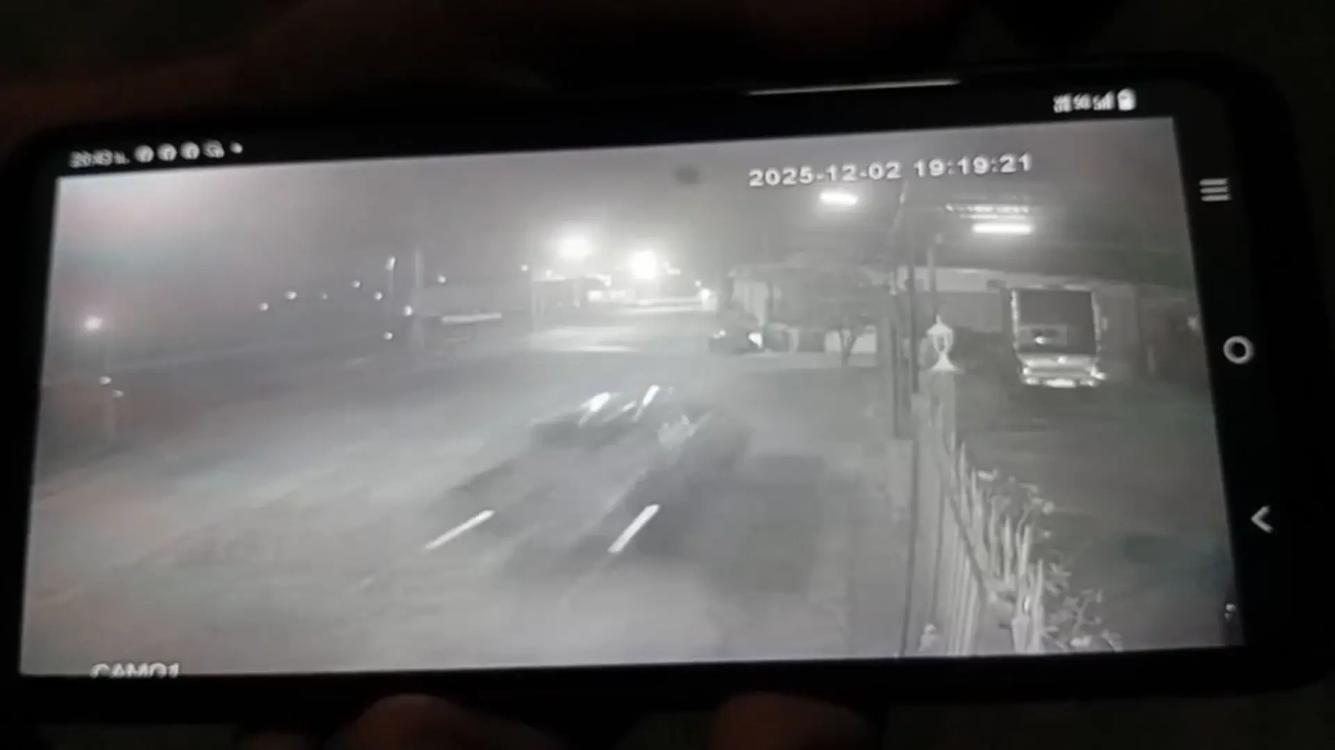 ซิ่งกระบะหนีตำรวจ