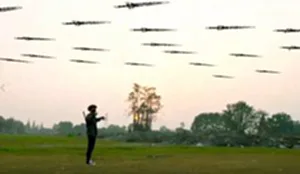 หนุ่มจีนใช้โดรนสร้างฉากกระบี่เหินฟ้าาา