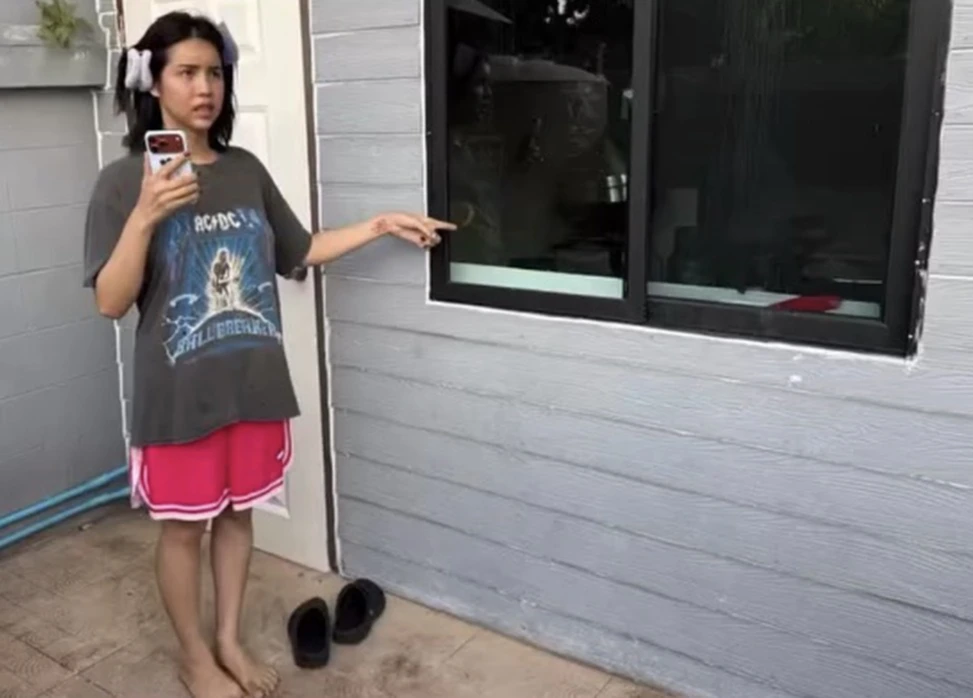 นารา เครปกะเทย