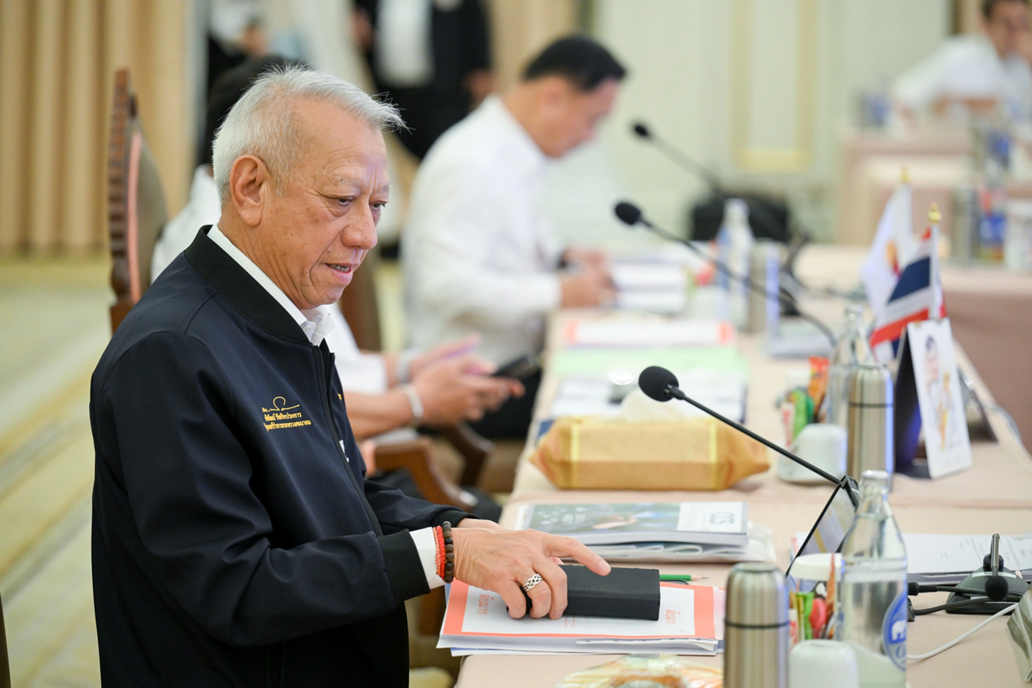 ข่าวดี! “พิพัฒน์” เผย "ครม." ไฟเขียวมาตรการเยียวยาขนส่ง อัดฉีดงบอุ้มรถ ...